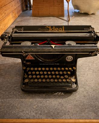 macchina da scrivere Naumann Ideal – primi ‘900