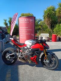 Ducati Streetfighter V4 S