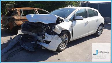 Ricambi Usati OPEL ASTRA (P10) 2010