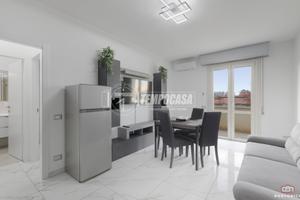 RIF: R100 - BILOCALE RISTRUTTURATO A DUE PASSI DAL