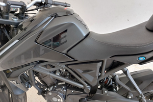 Voge Brivido 125 r total black