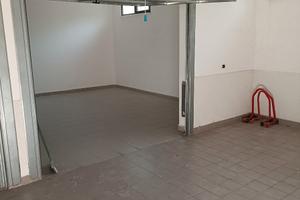 Garage a due passi dal mare - roseto degli abruzzi