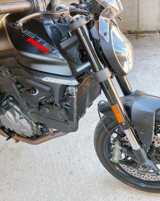 ducati Monster 937