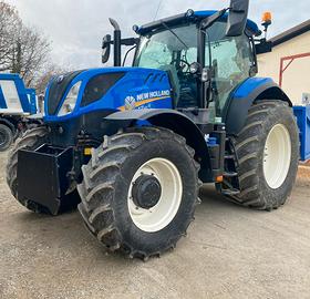New holland T7 165 con lama sgombero neve