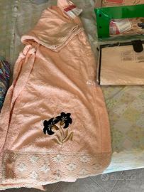 accappatoio, donna rosa+asciugamani +borsa