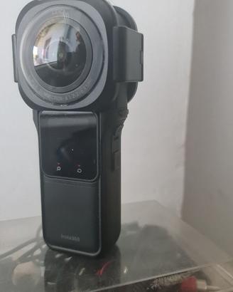 insta360 one RS 1-inch  360°
