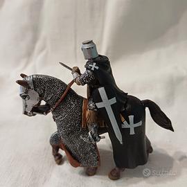 Cavaliere soldatino in piombo