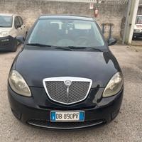 Lancia Ypsilon 1.3 MJT 90 CV versione Platino