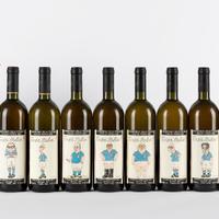 Collezione bottiglie con etichette di Forattini