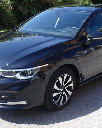 VOLKSWAGEN Golf 2.0 TDI 150 CV DSG SCR Active