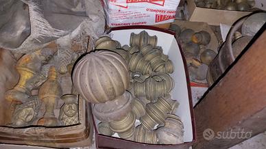 Antichi pomelli in ottone per fabbro