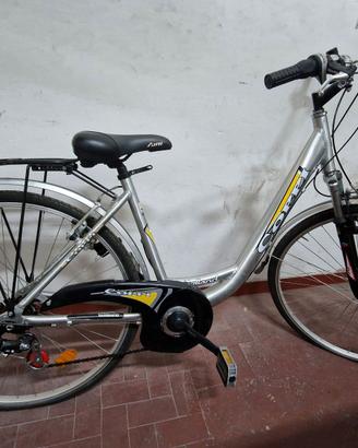 Bicicletta  da  donna  marca Coppi, misura 28.