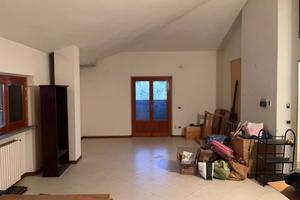 Villa di 110 m² con 4 locali e box auto a San Gius