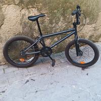 BMX b'twin come nuova, prezzo trattabile 