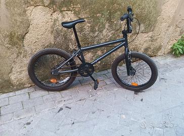 BMX b'twin come nuova, prezzo trattabile 