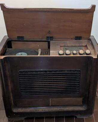 Radiofonografo d'epoca a mobile marca Magnadyne