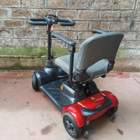 Scooter elettrico per disabili e anziani