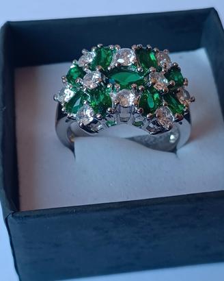 Anello in argento s925 Con zirconi verde  n 9