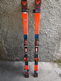 2 paia di sci da slalom e 1 da gigante