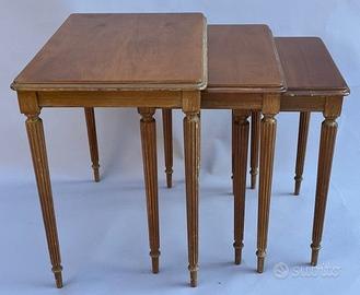 Tavolini in Legno a Scomparsa