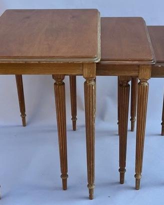 Tavolini in Legno a Scomparsa