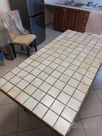 Tavolo e 6 sedie in legno