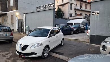 Lancia Ypsilon 1.2 69 CV 5 porte Platinum