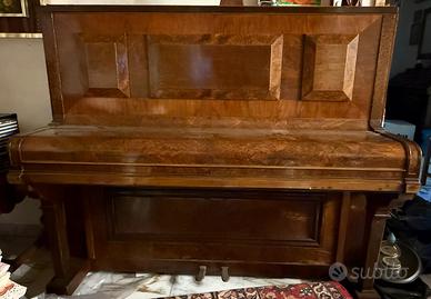Pianoforte e sgabello
