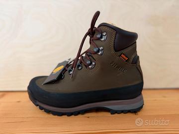 Fitwell Marte scarponi trekking pelle Vibram