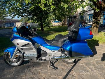 Honda GL 1800 Gold Wing AIRBAG NAV