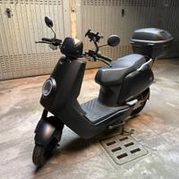 Scooter elettrico NIU NQI Sport 50
