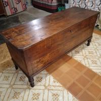 cassapanca del 1750 in legno dolce di pioppo