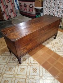 cassapanca del 1750 in legno dolce di pioppo