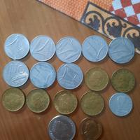 MONETE DI DOLLARI, STERLINE E LIRE