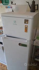 Frigorifero Electrolux Rex-Line con congelatore 