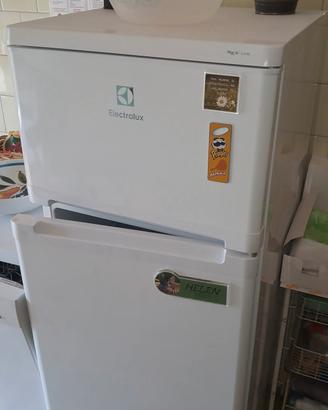 Frigorifero Electrolux Rex-Line con congelatore 