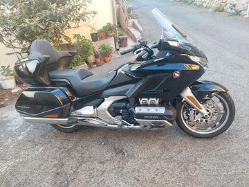 goldwing tour dct  airbag