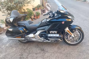 goldwing tour dct  airbag