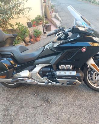 goldwing tour dct  airbag