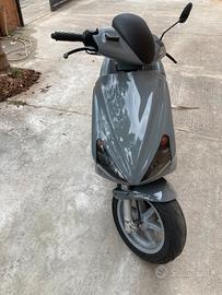 Scooter Benelli 491