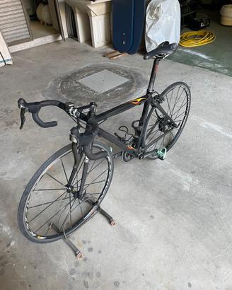BICI DA CORSA IN CARBONIO
