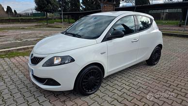 Lancia Ypsilon 1.0 FireFly 5 porte S&S Hybrid Ecoc