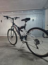 bici mtb ammortizzata