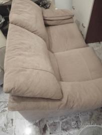 Nr 2 divani 2 posti