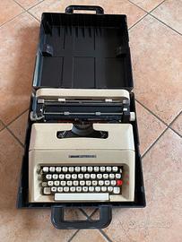 Macchina da cucire OLIVETTI LETTERA 35