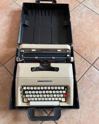 Macchina da cucire OLIVETTI LETTERA 35