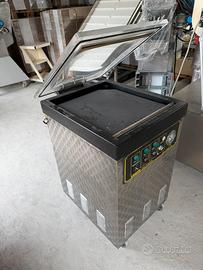 Macchina confezionateice sottovuoto