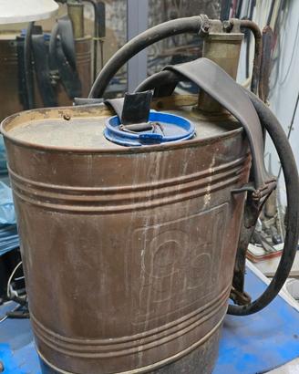 Pompa in rame irroratrice a spalla tradizionale