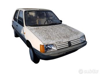 Peugeot 205 Bianca Demolita - Per Ricambi