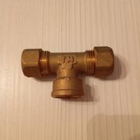 Raccordo a Tee femmina 1/2″ F – Ø 16